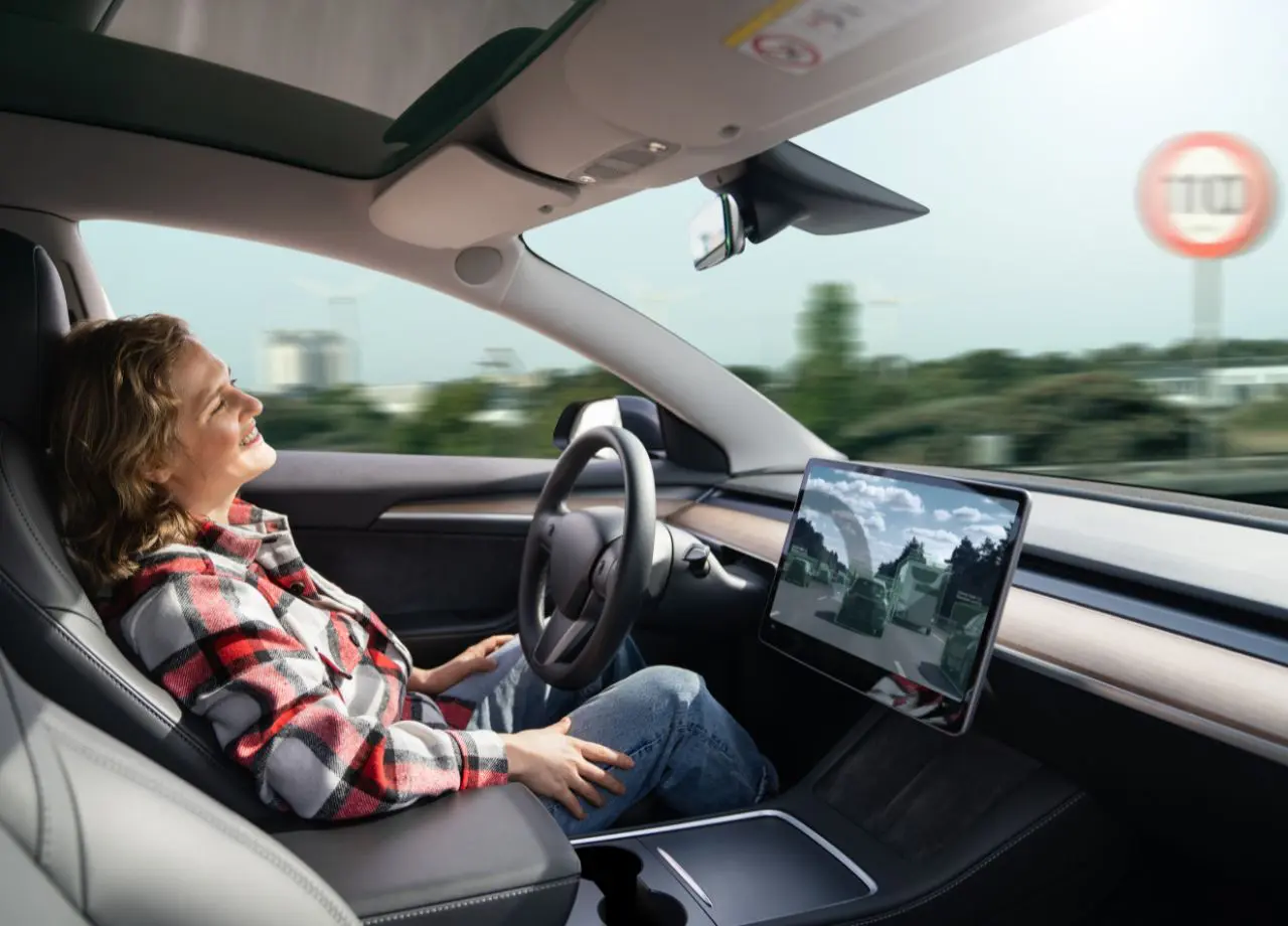 Read more about the article Nach Freigabe durch das Kraftfahrt-Bundesamt: Mercedes zündet nächste Stufe des autonomen Fahrens