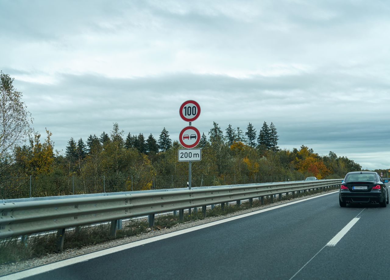 Read more about the article Verwirrung um Zusatz­schilder: So liest man sie richtig